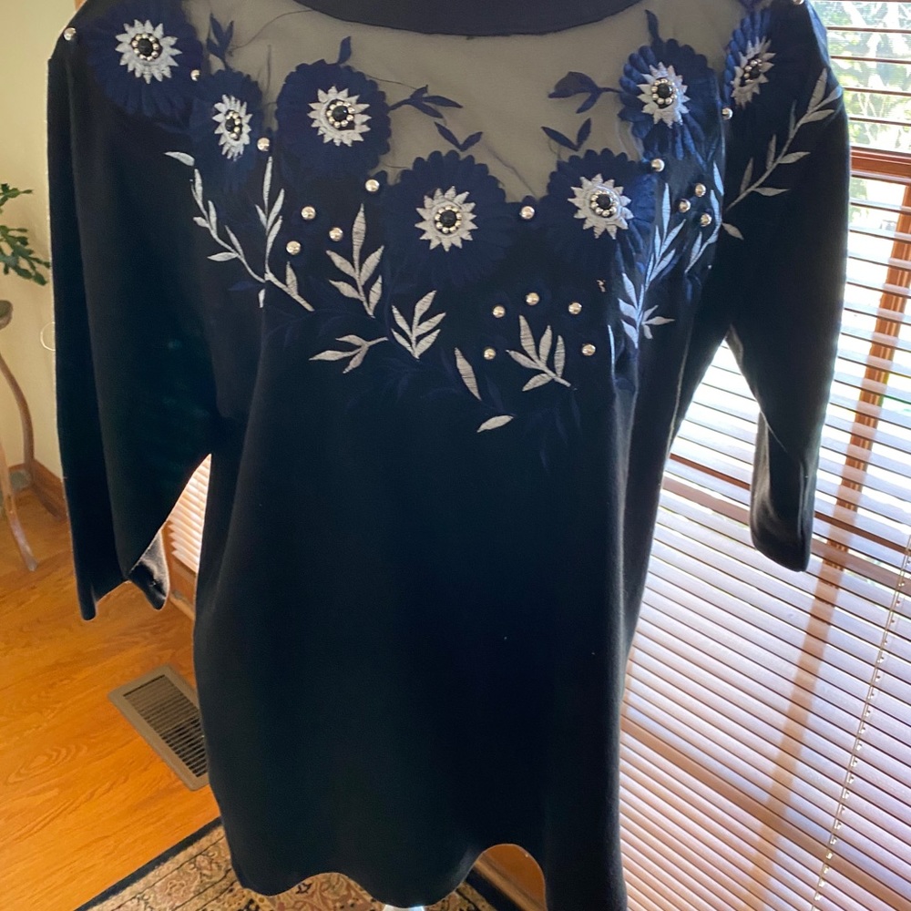 Jubiana vintage embroidery top